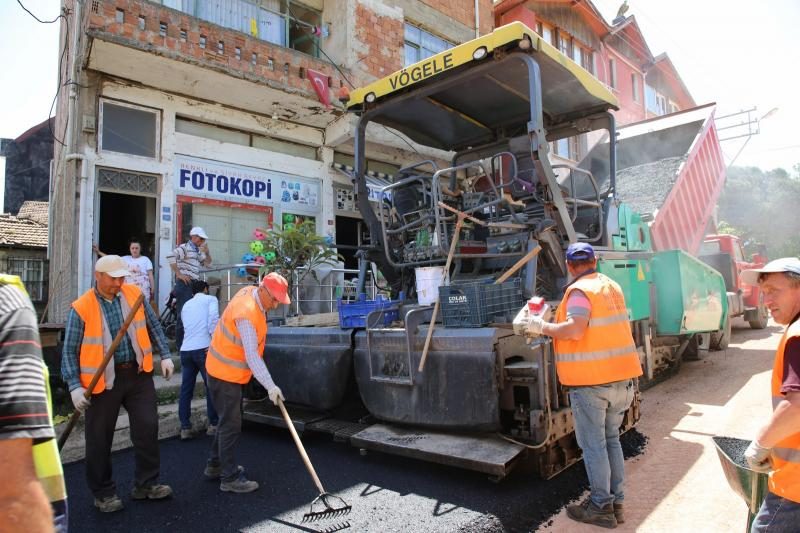 Belediye sıcak asfalt çalışmaları
