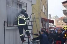 EVDE ÇIKAN YANGIN KORKUTTU