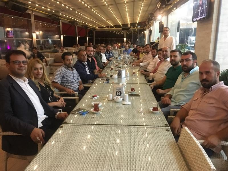 Her önüne gelen galericilik yapamayacak