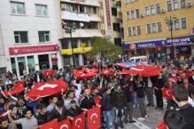 Allah Türk Bayrağının gölgesinde yaşayan Milletimizi korusun ve yüceltsin