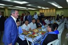 ANLAYAN, "SARAYDA HER AKŞAM EN AZ 500 KİŞİ İFTAR AÇIYOR"