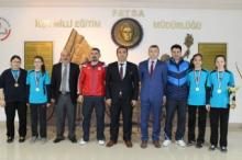 CAHİT ZARİFOĞLU ANADOLU LİSESİNDEN 12. SINIF ÖĞRENCİLERİNE MORAL YEMEĞİ